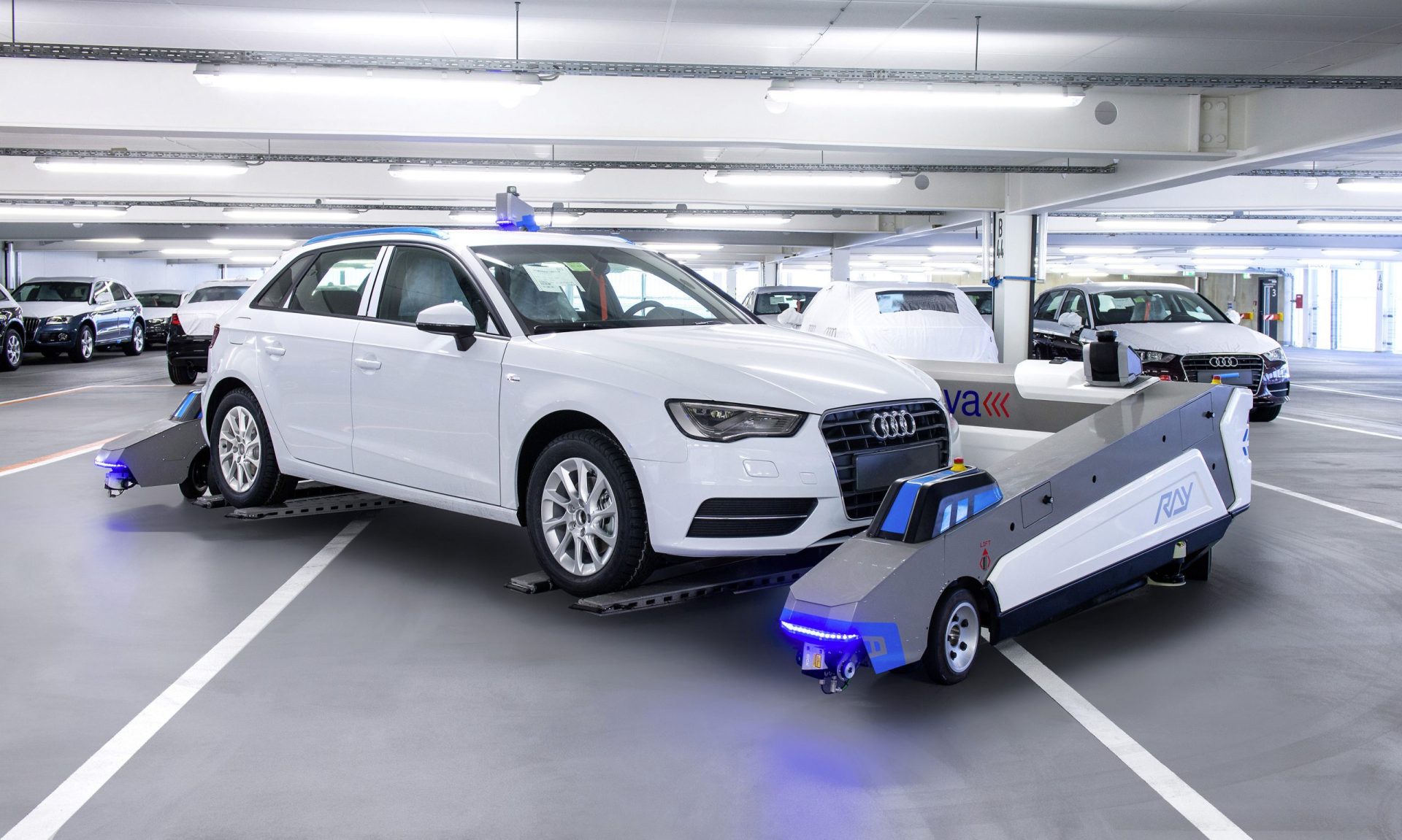 Audi usa robôs para estacionar carros na fábrica