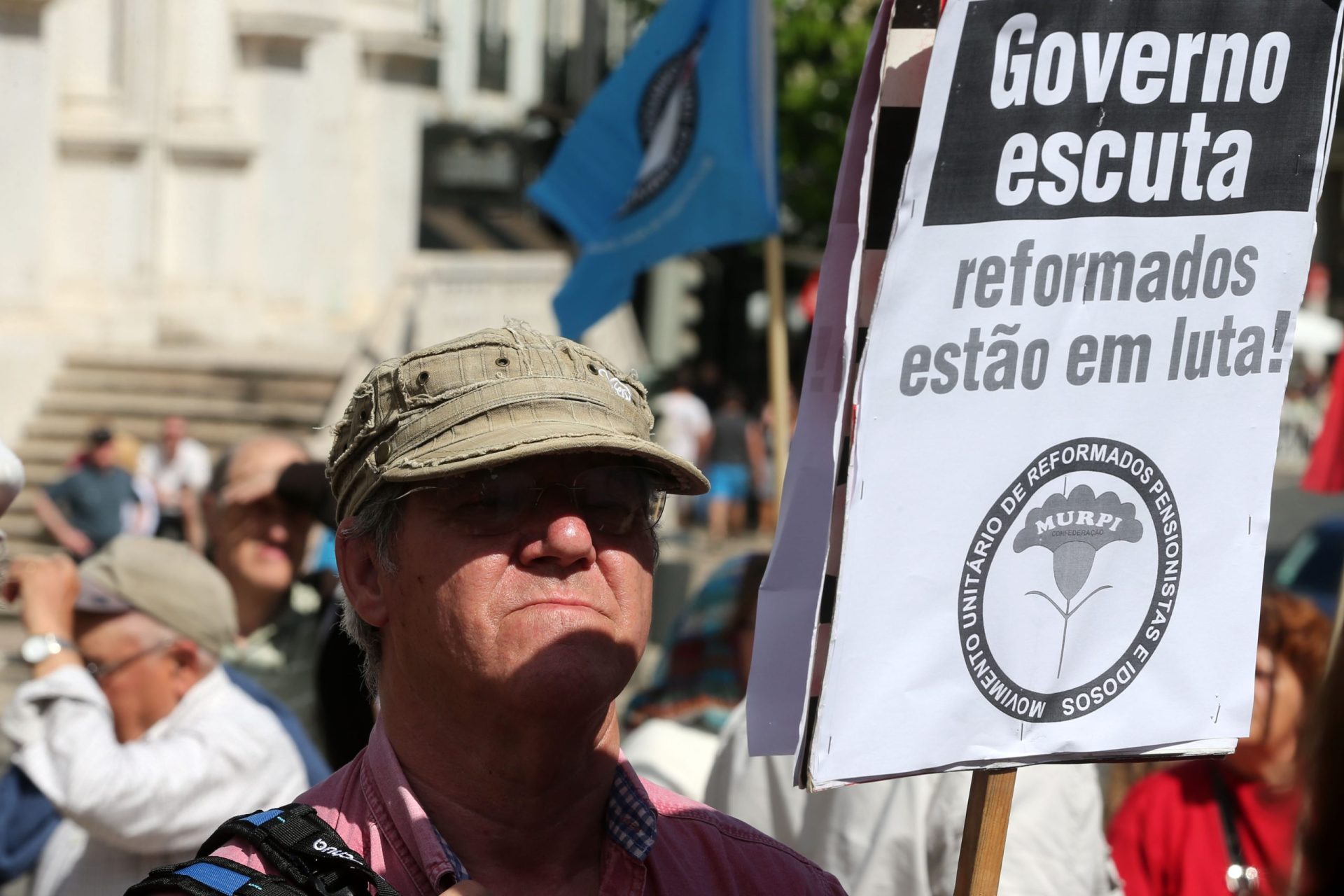 Reformados em protesto exigem aumentos de 4,7% nas pensões