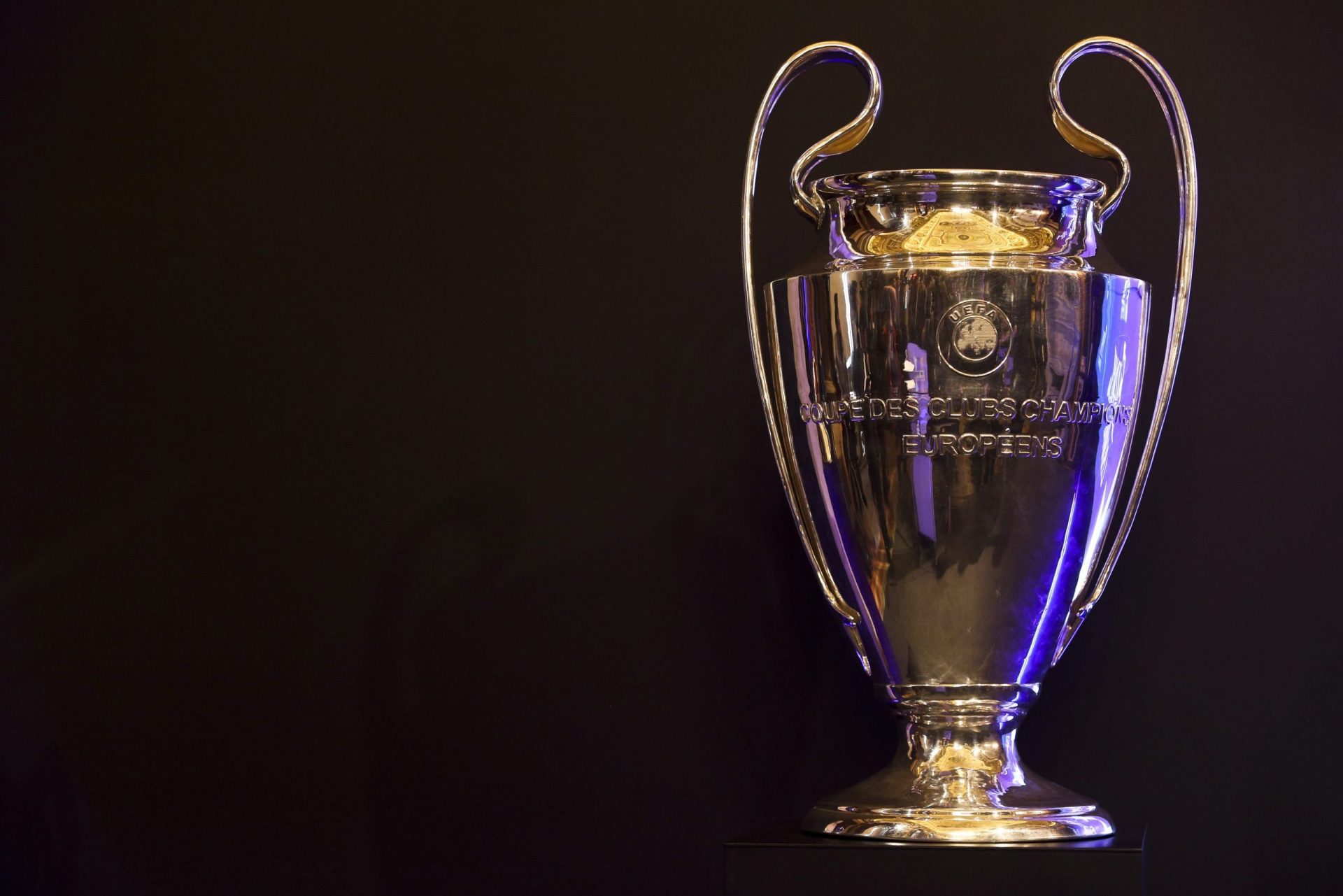 Sport TV garante direitos da Champions e da Liga Europa até 2018