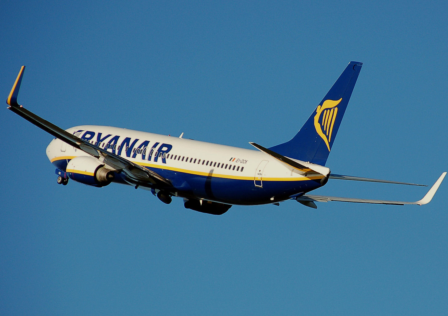 Dois aviões da Ryanair colidem no aeroporto de Dublin