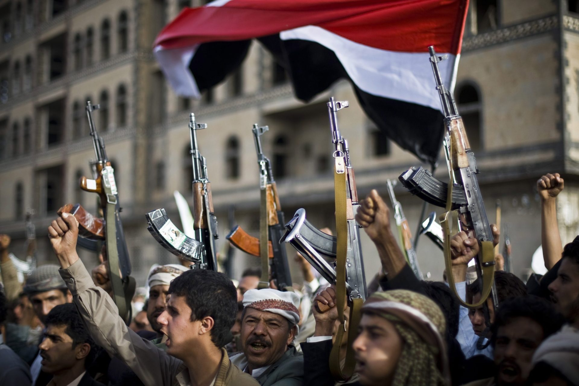 Houthis inauguram rua “7 de outubro”