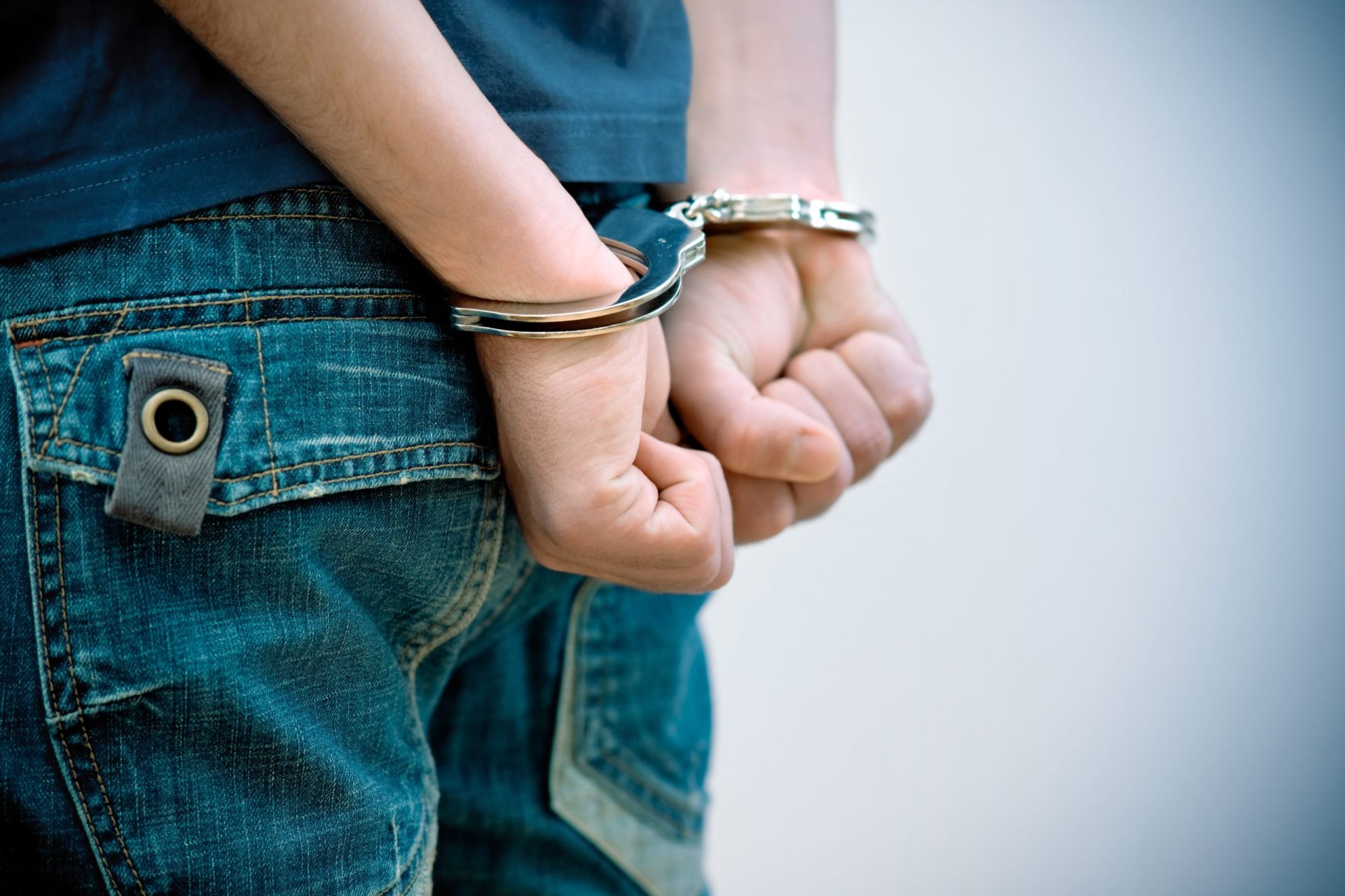 Reino Unido: Adolescente detido por suspeita de terrorismo