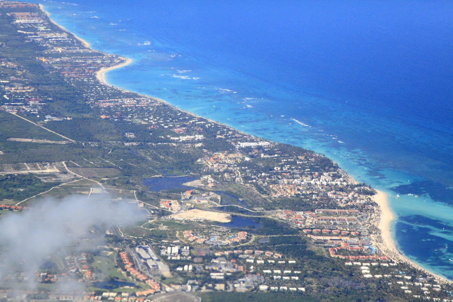 Punta Cana: Seis turistas e um piloto morreram em queda de avião