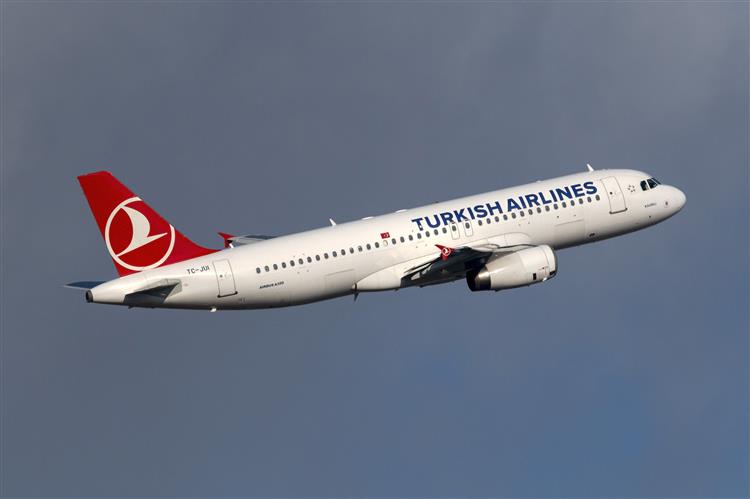 Incêndio em avião da Turskih Airlines obriga a aterragem de emergência