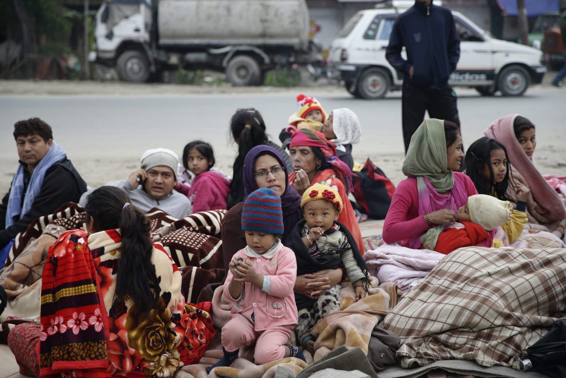 Nepal. Réplicas geram o pânico, número de mortes chega aos 2200