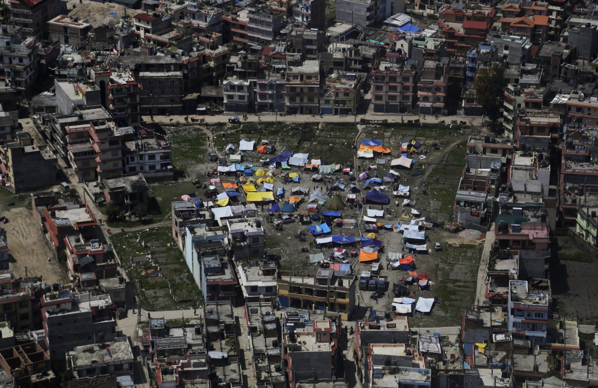 Nepal: Mais de 3700 mortes confirmadas
