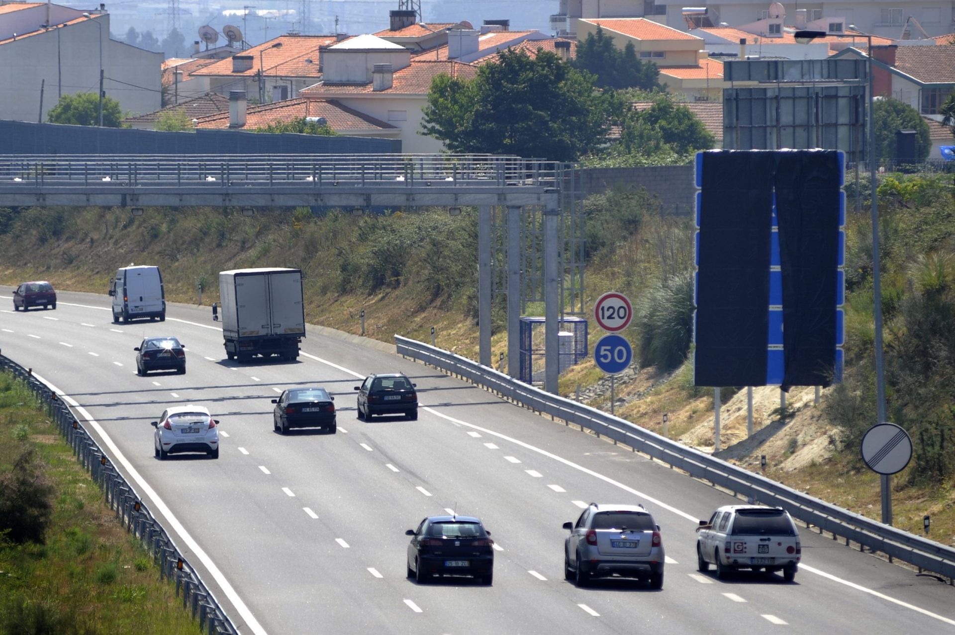 Governo aprova redução de 30% nas portagens de autoestradas