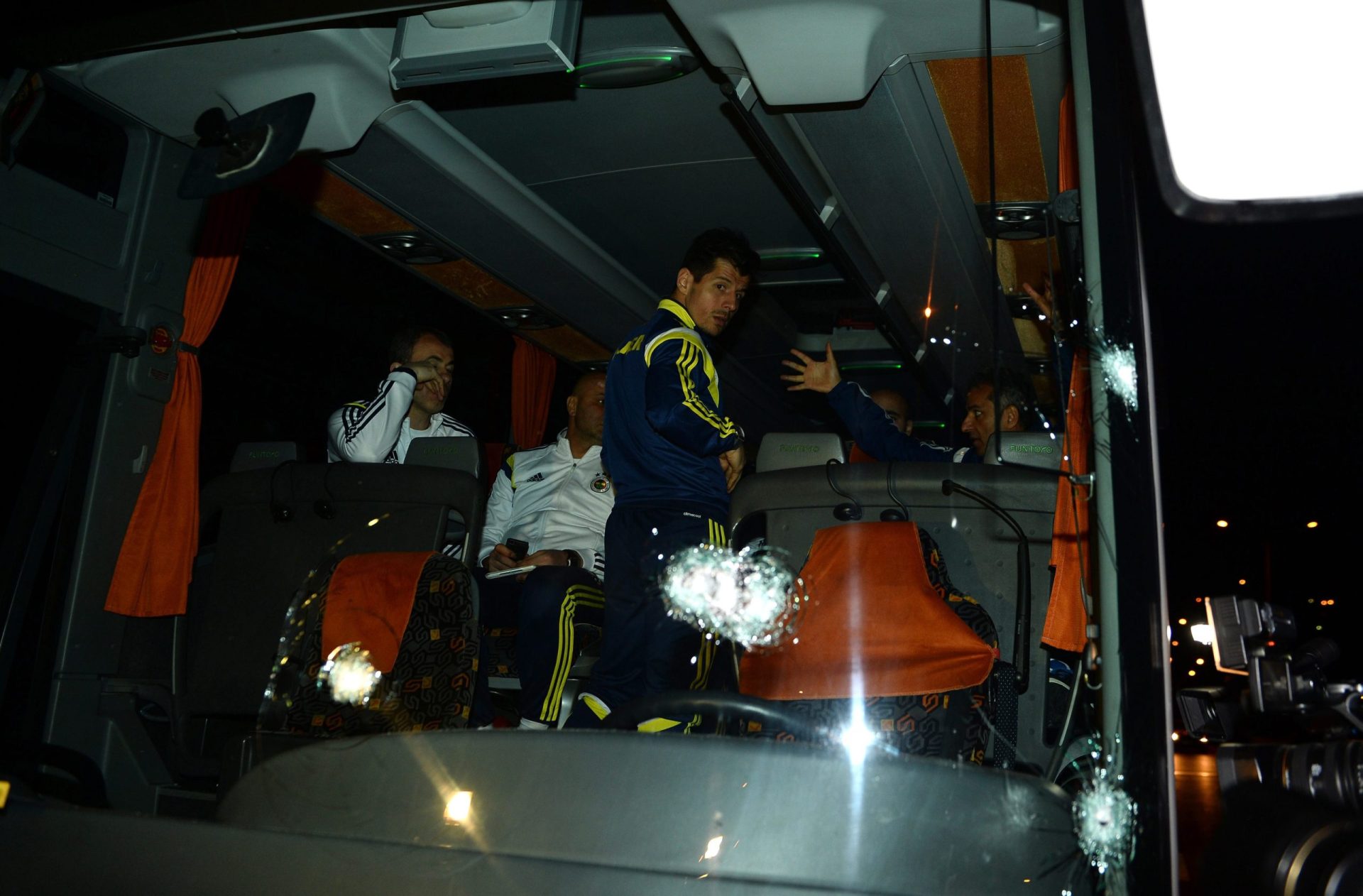 Fenerbahçe exige suspensão do campeonato turco após ataque armado