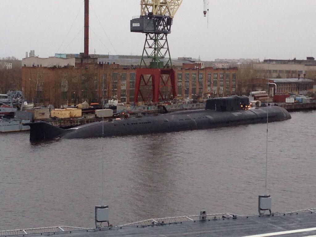 Submarino nuclear incendeia-se na Rússia
