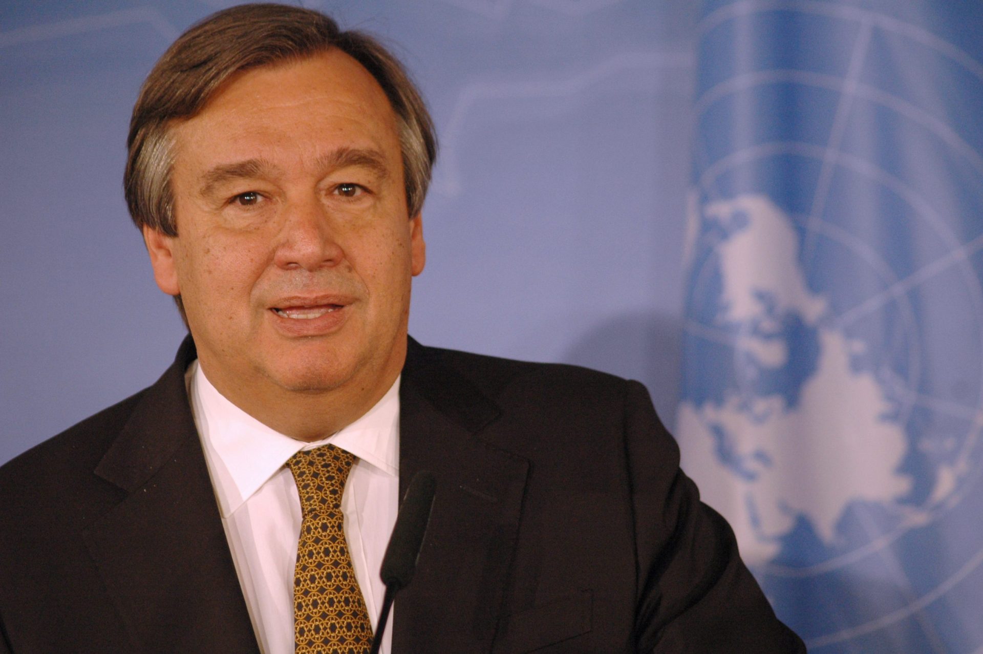 Presidente da Comissão europeia recebe António Guterres