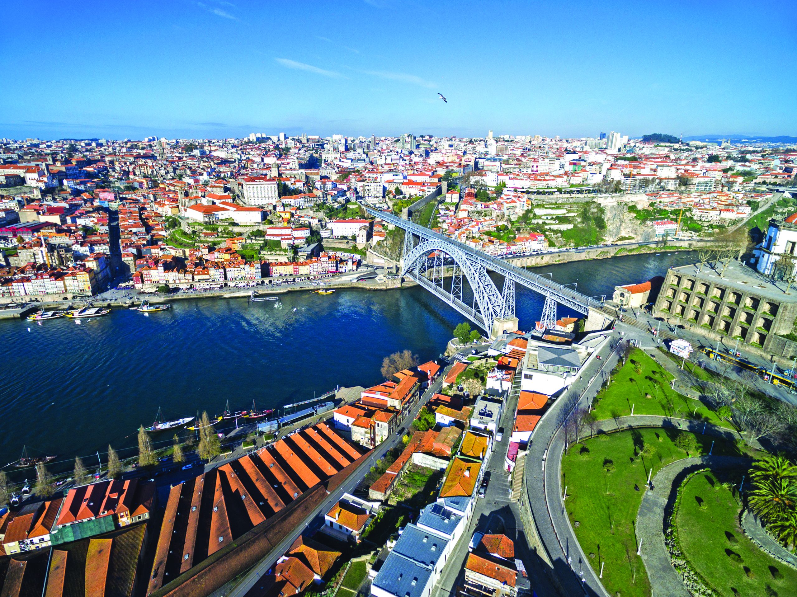 Três locais portugueses entre os melhores destinos para 2017