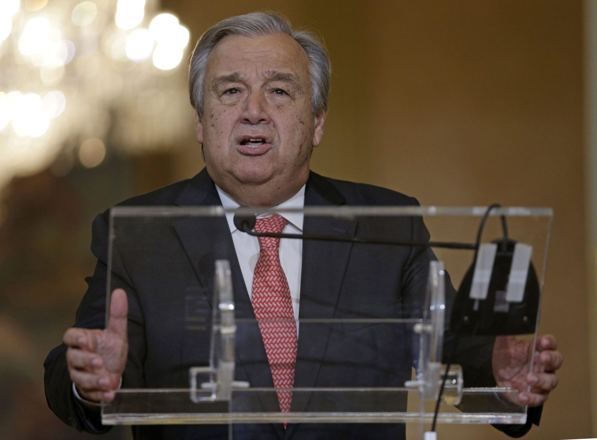 “Para descrever o que sinto bastam duas palavras: humildade e gratidão”, diz Guterres