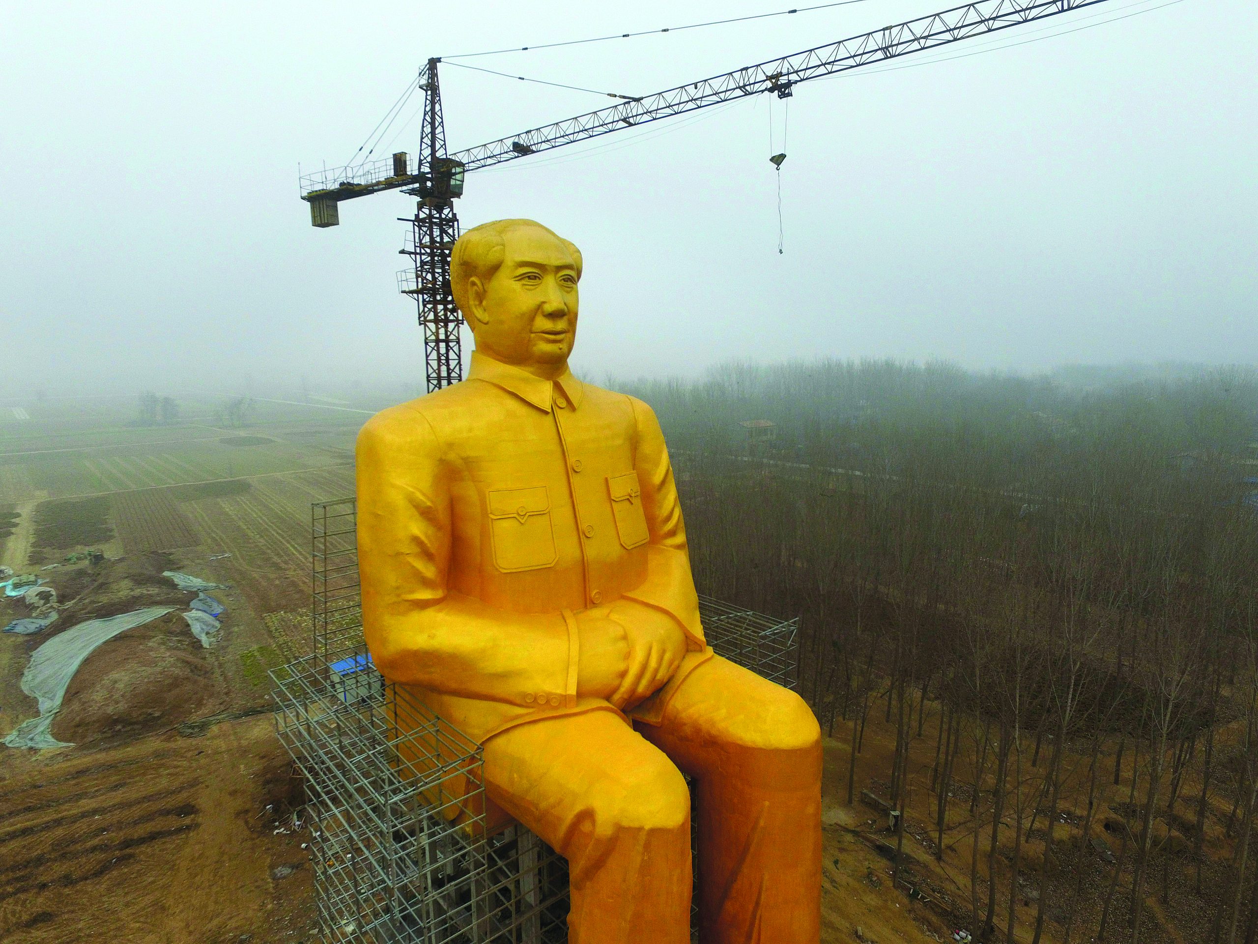 Estátua de Mao Tsé-Tung destruída apenas dias após inauguração