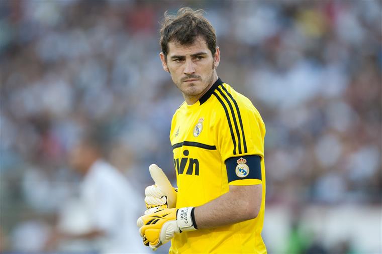 Iker Casillas responde a adepto nas redes sociais