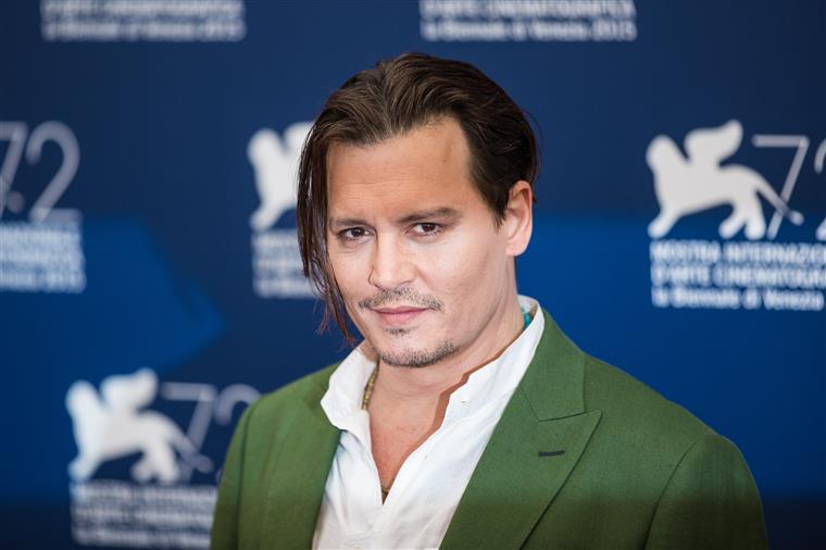 Johnny Depp já está confirmado na sequela de “Monstros Fantásticos e Onde Encontrá-los”