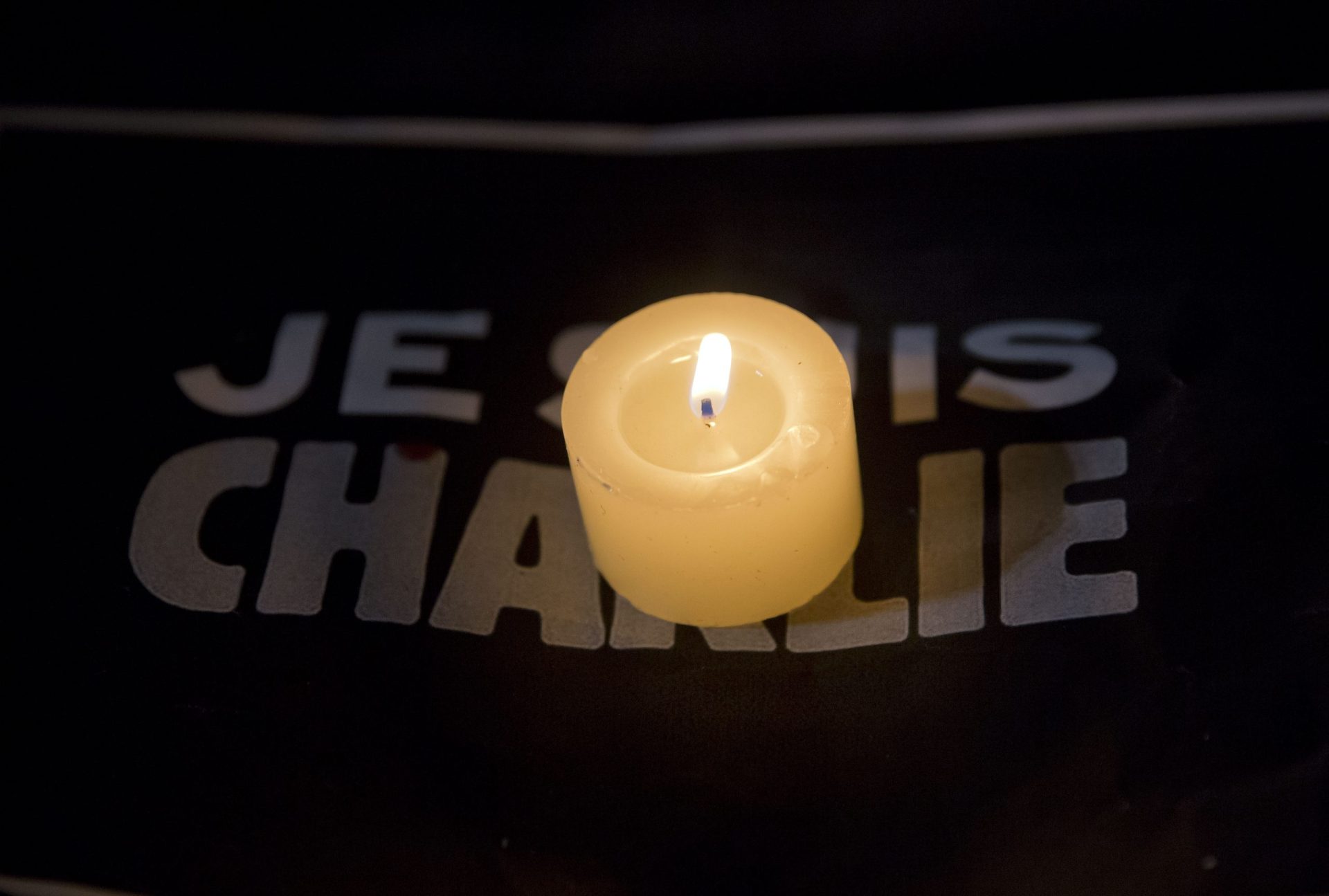 “Charlie Hebdo” em nova polémica