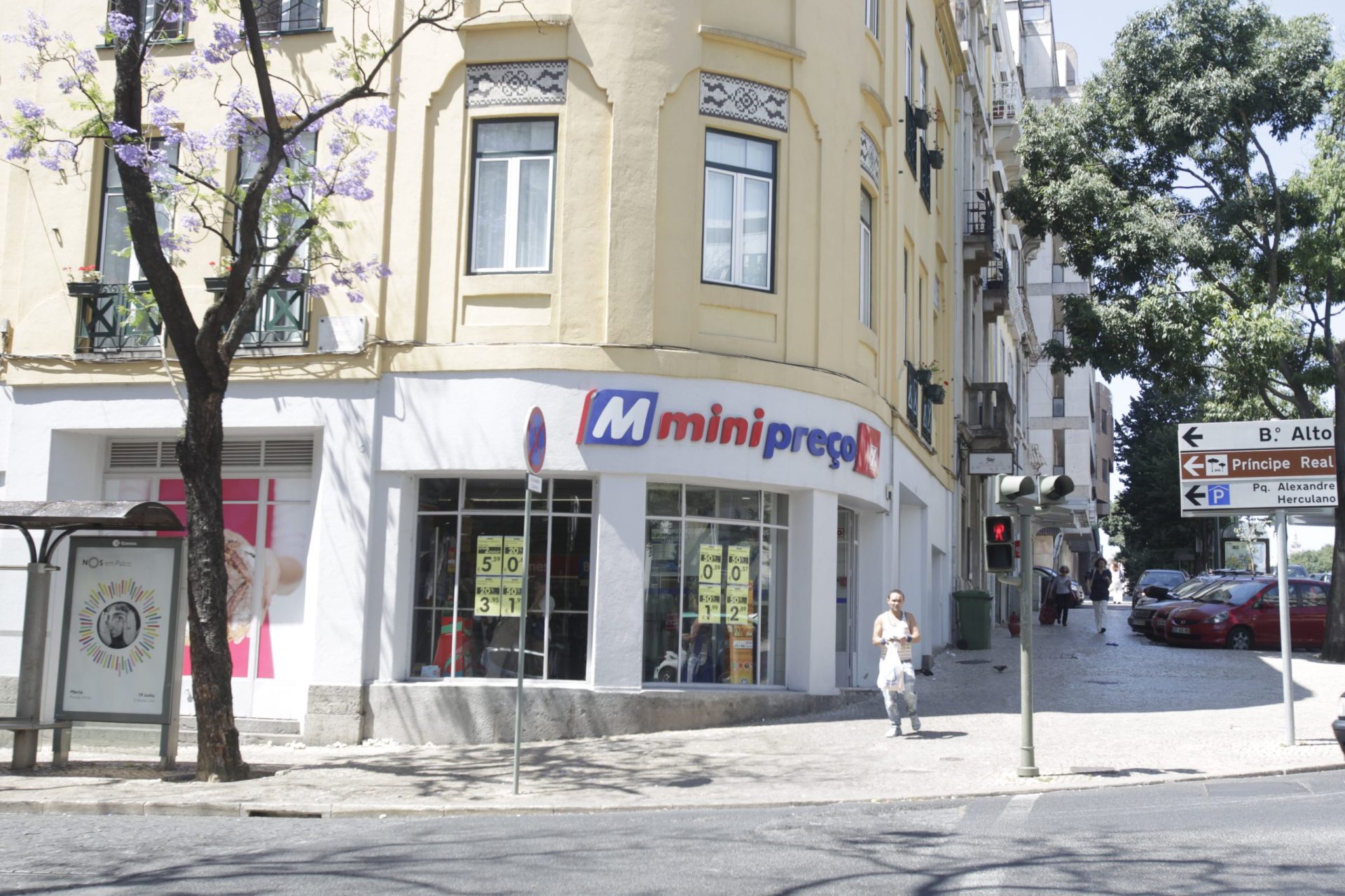 Alguns supermercados de Lisboa encerrados