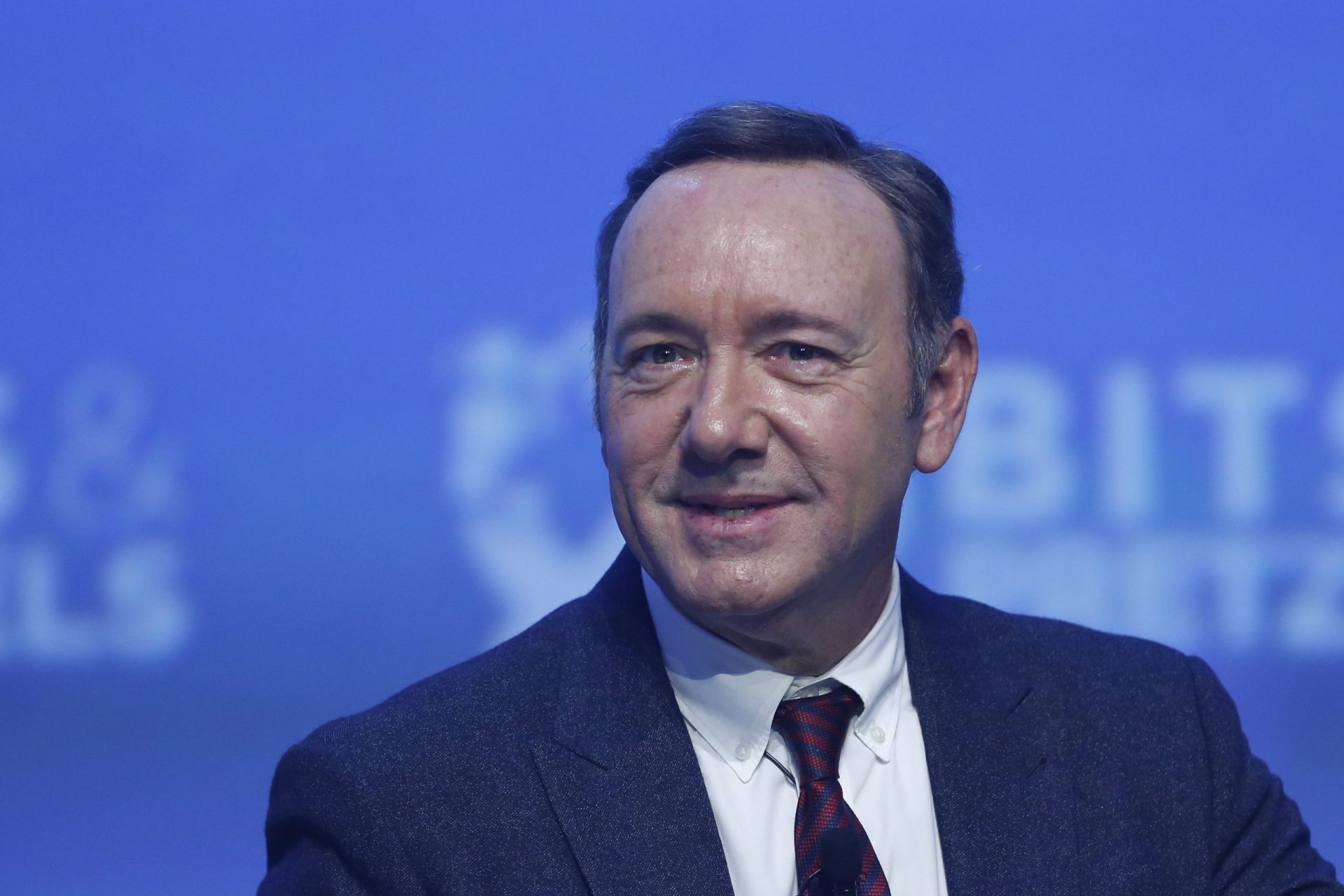 Kevin Spacey assume que é homossexual