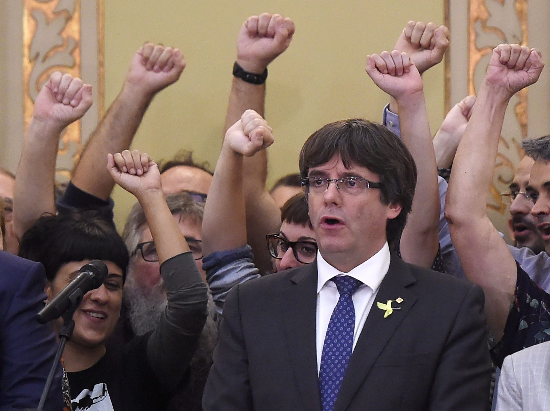 Puigdemont publica imagem do interior da sede do governo após recusar afastamento