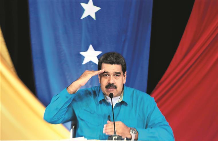 Caracas anuncia pagamento de juros
