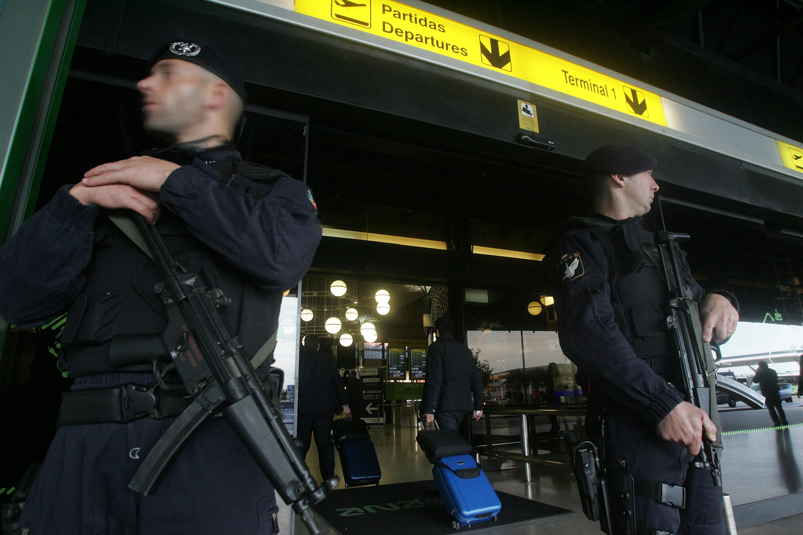 Dois homens argelinos fugiram do aeroporto de Lisboa