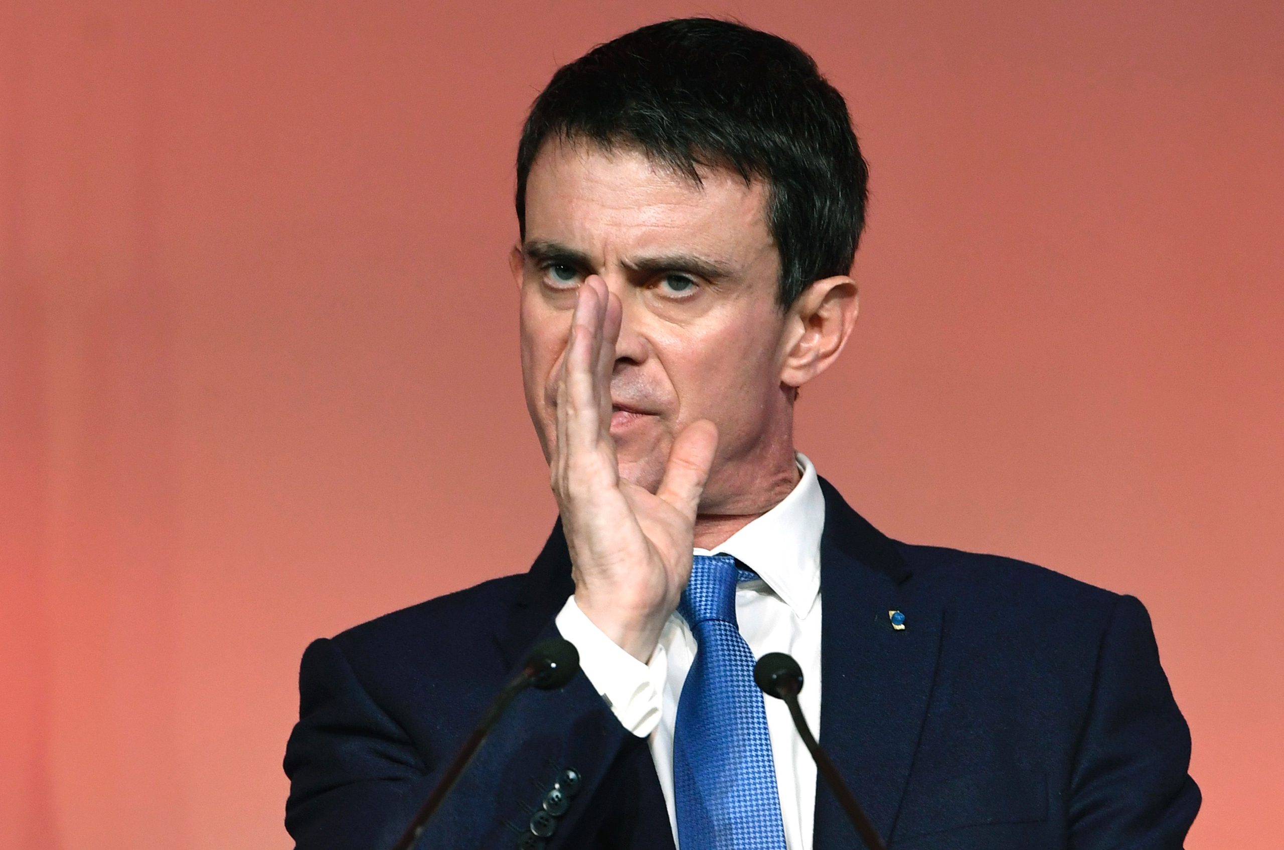 Candidato à Presidência de França levou bofetada em campanha [vídeo]