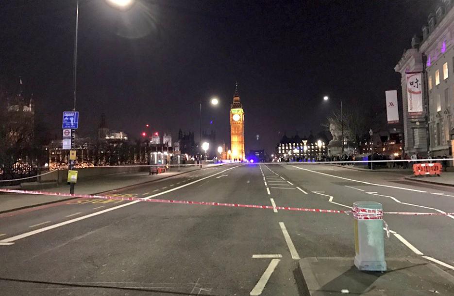 Encontrada bomba da Segunda Guerra Mundial. Pontes de Westminster e Waterloo fechadas