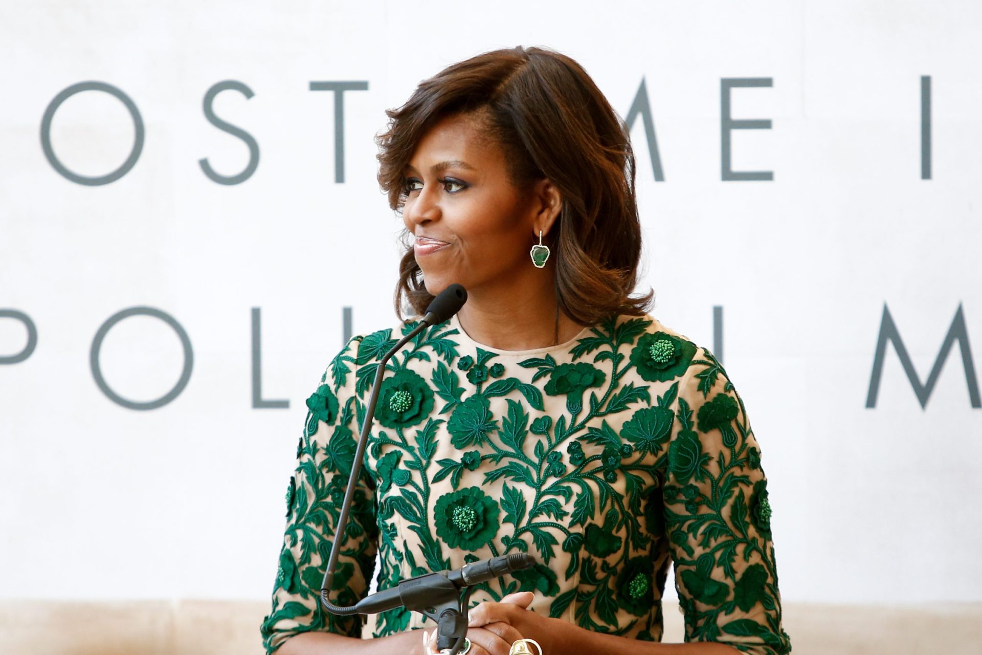 EUA. Michelle Obama e a sua reação ao receber presente de Melania Trump