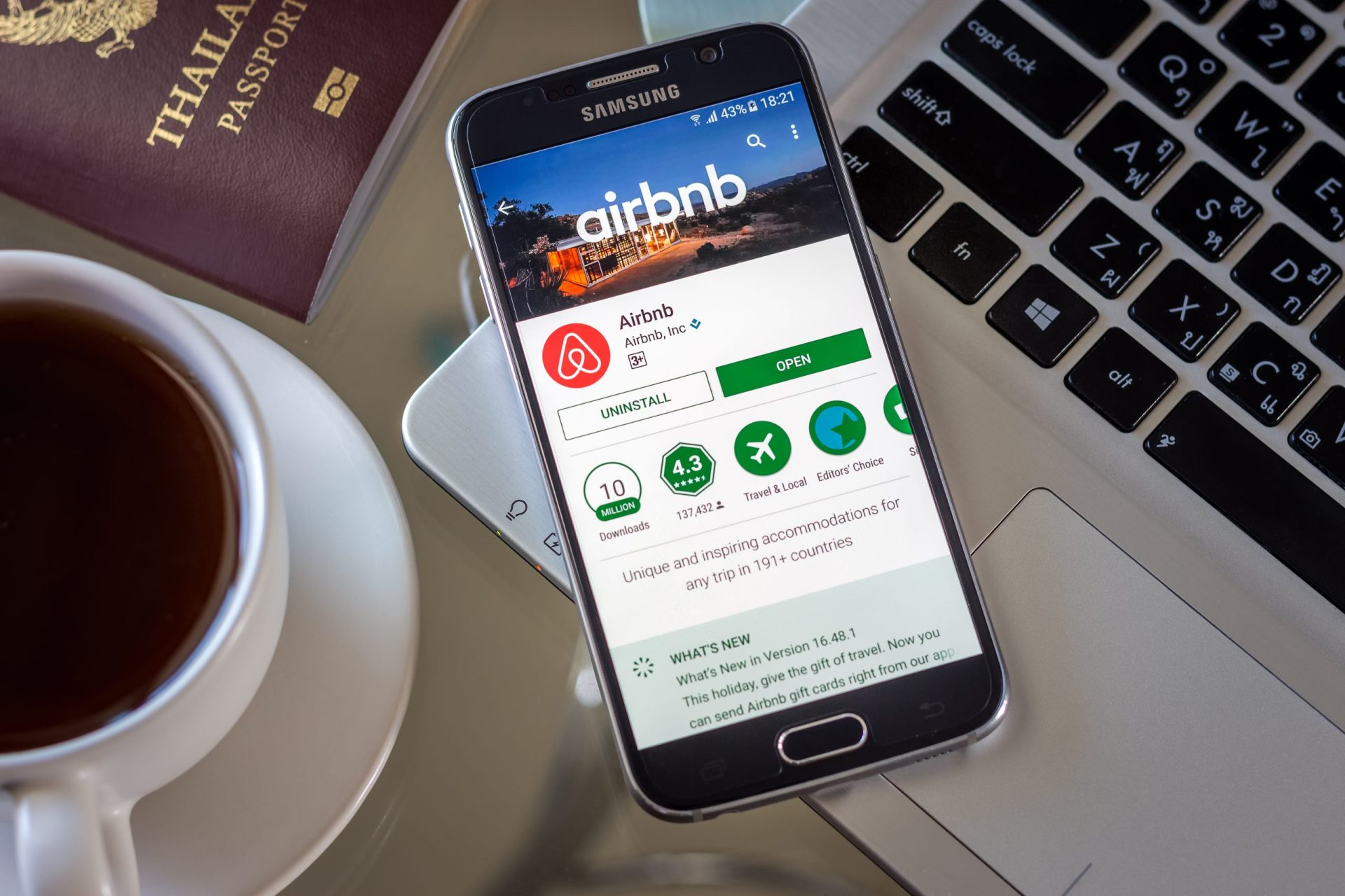 Airbnb oferece alojamento a refugiados em resposta a Trump