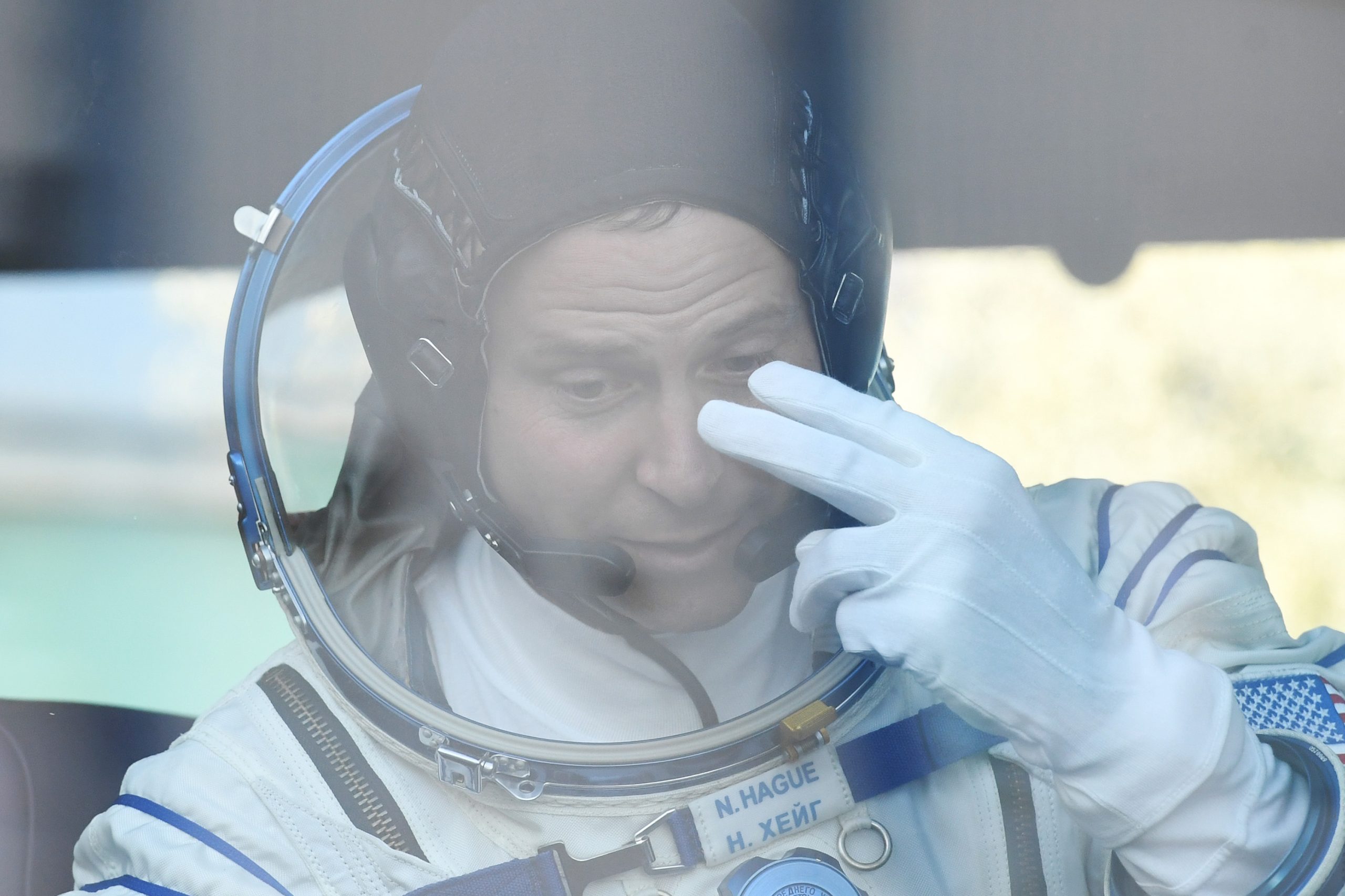 Astronautas da NASA obrigados a aterrar de emergência após falha em foguetão | VÍDEO