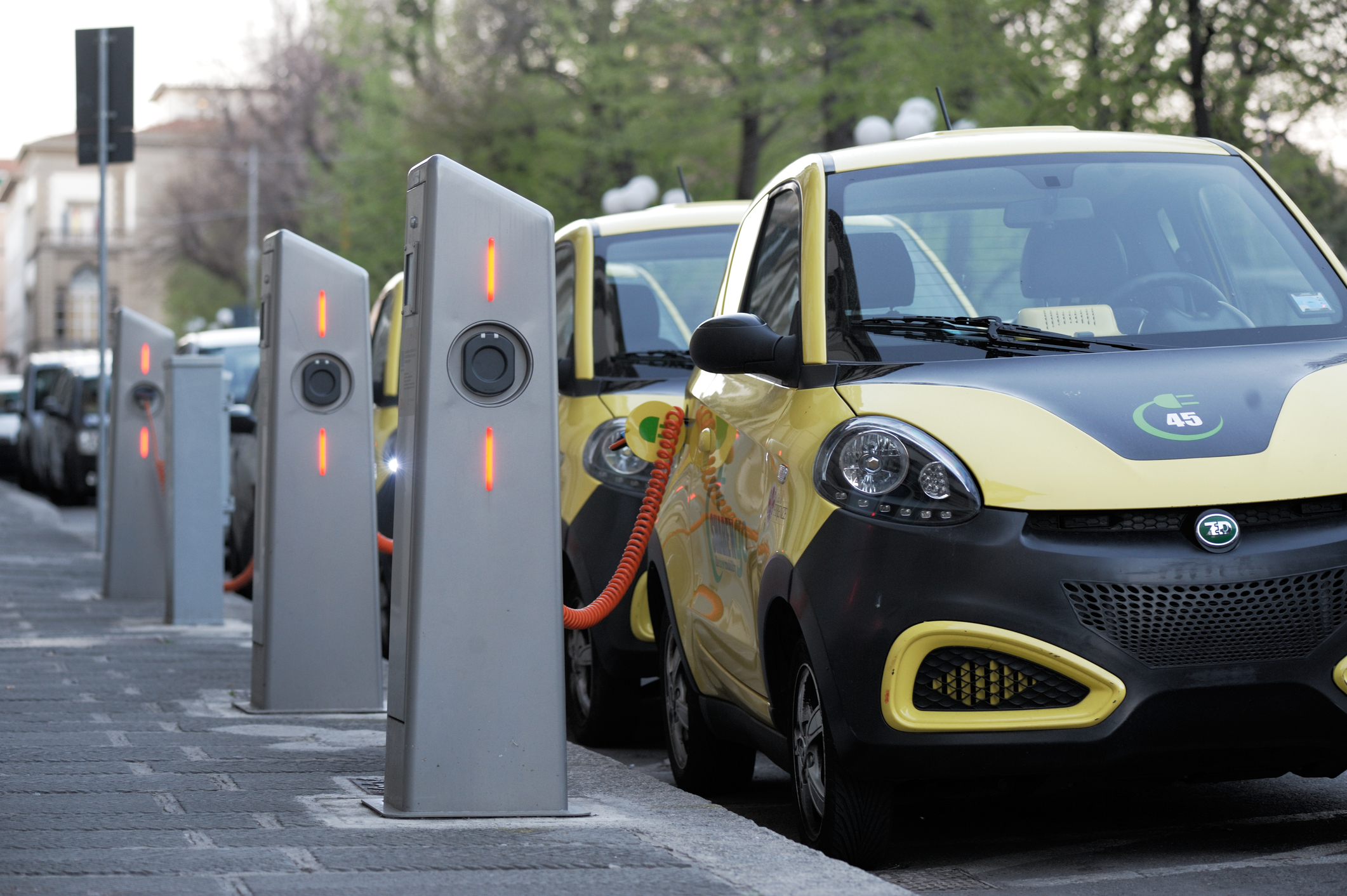 OE 2019. Governo mantém incentivos de 2500 euros à compra de veículos elétricos