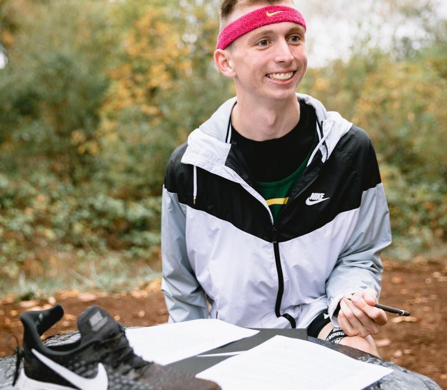 Nike assina contrato com atleta com paralisia cerebral