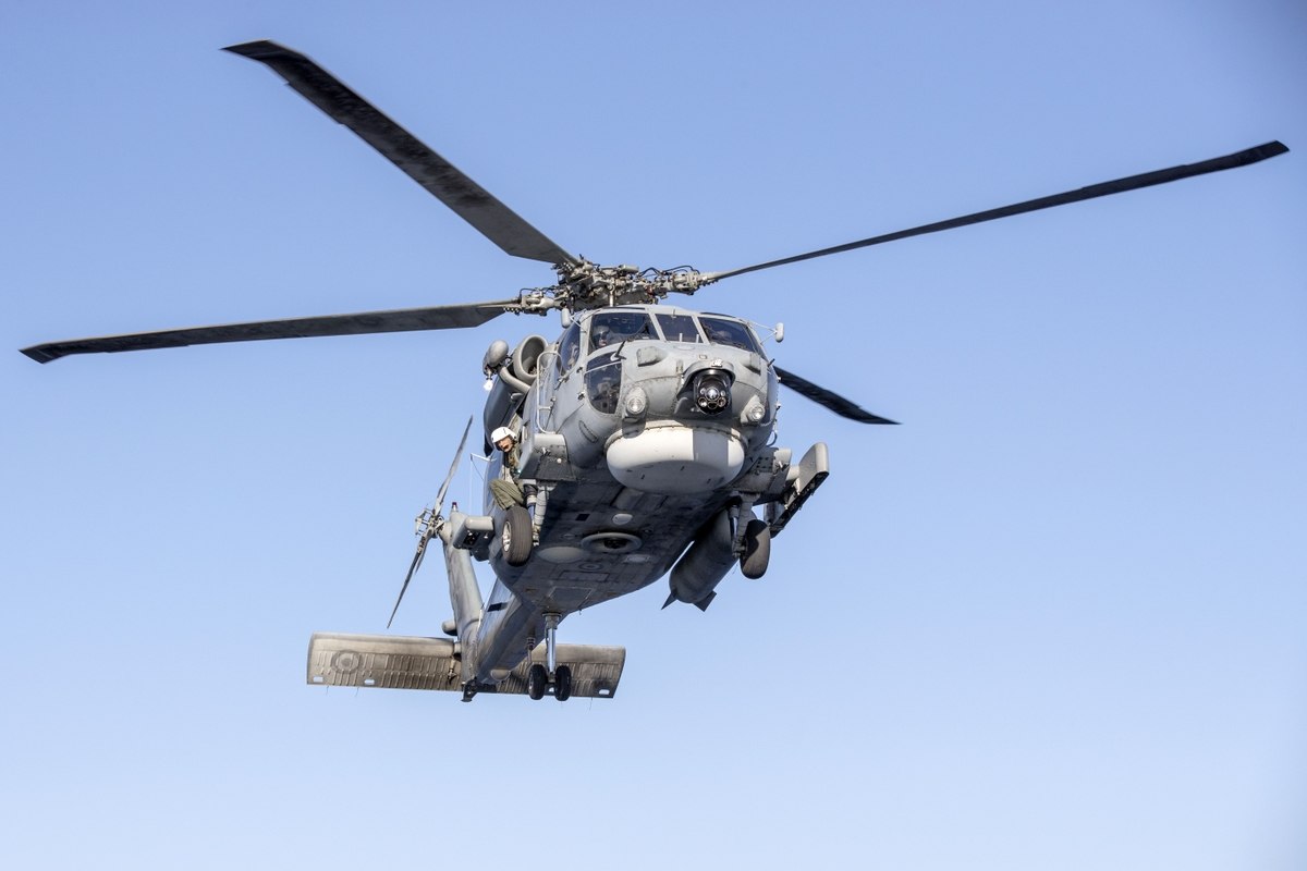 Helicóptero da Marinha americana caiu