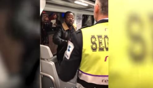 Seguranças agridem passageiro negro em comboio | Vídeo