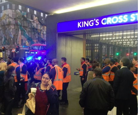 Londres. Estação de metro evacuada devido a incêndio