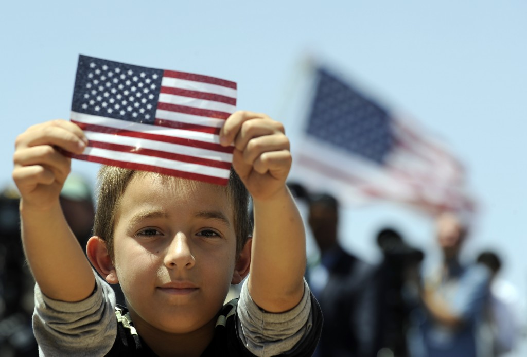 Autoridades norte-americanas transferem 1.600 crianças migrantes para novo campo
