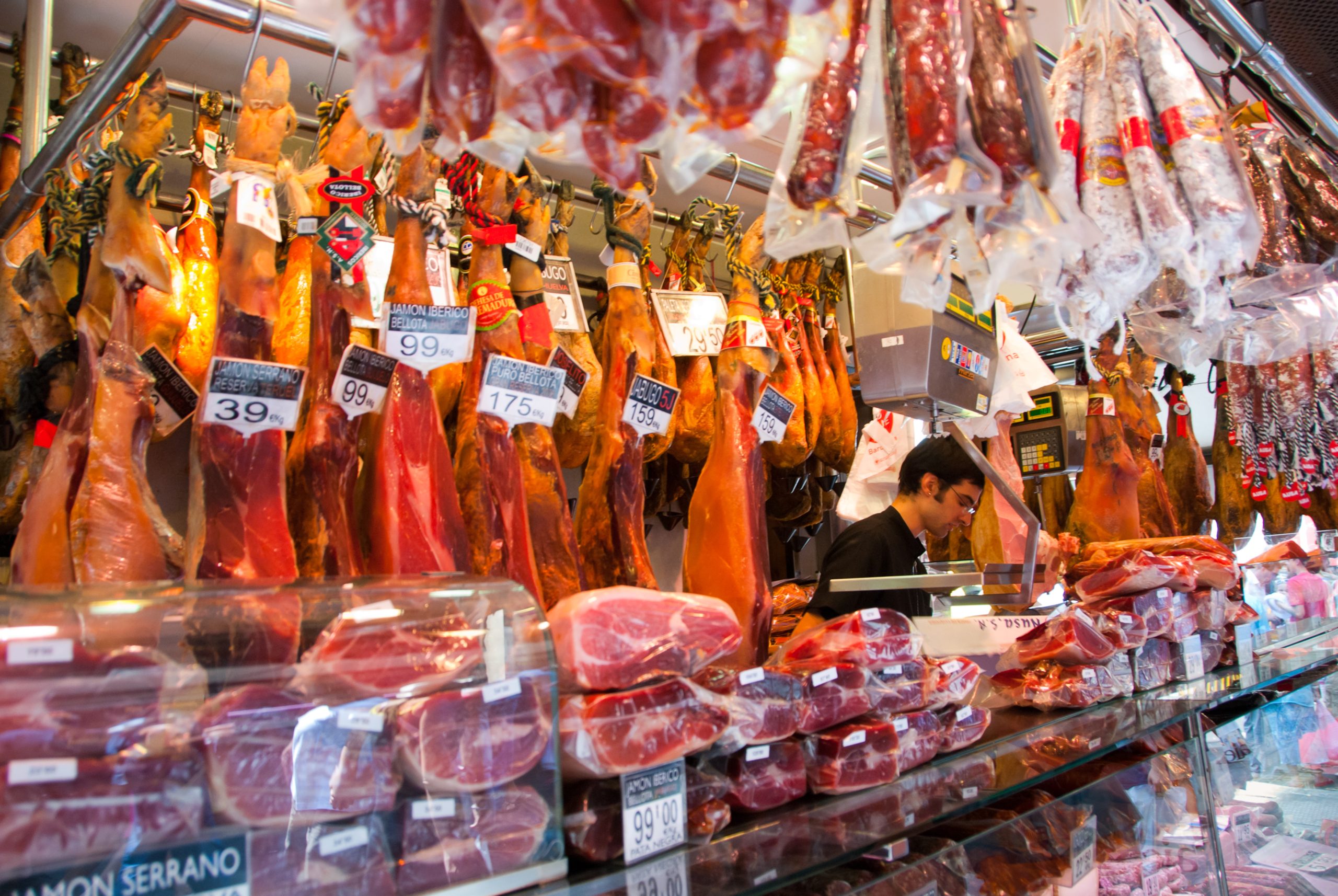 “Quando vemos cancro no porco, vendemos a carne na mesma” | FOTO