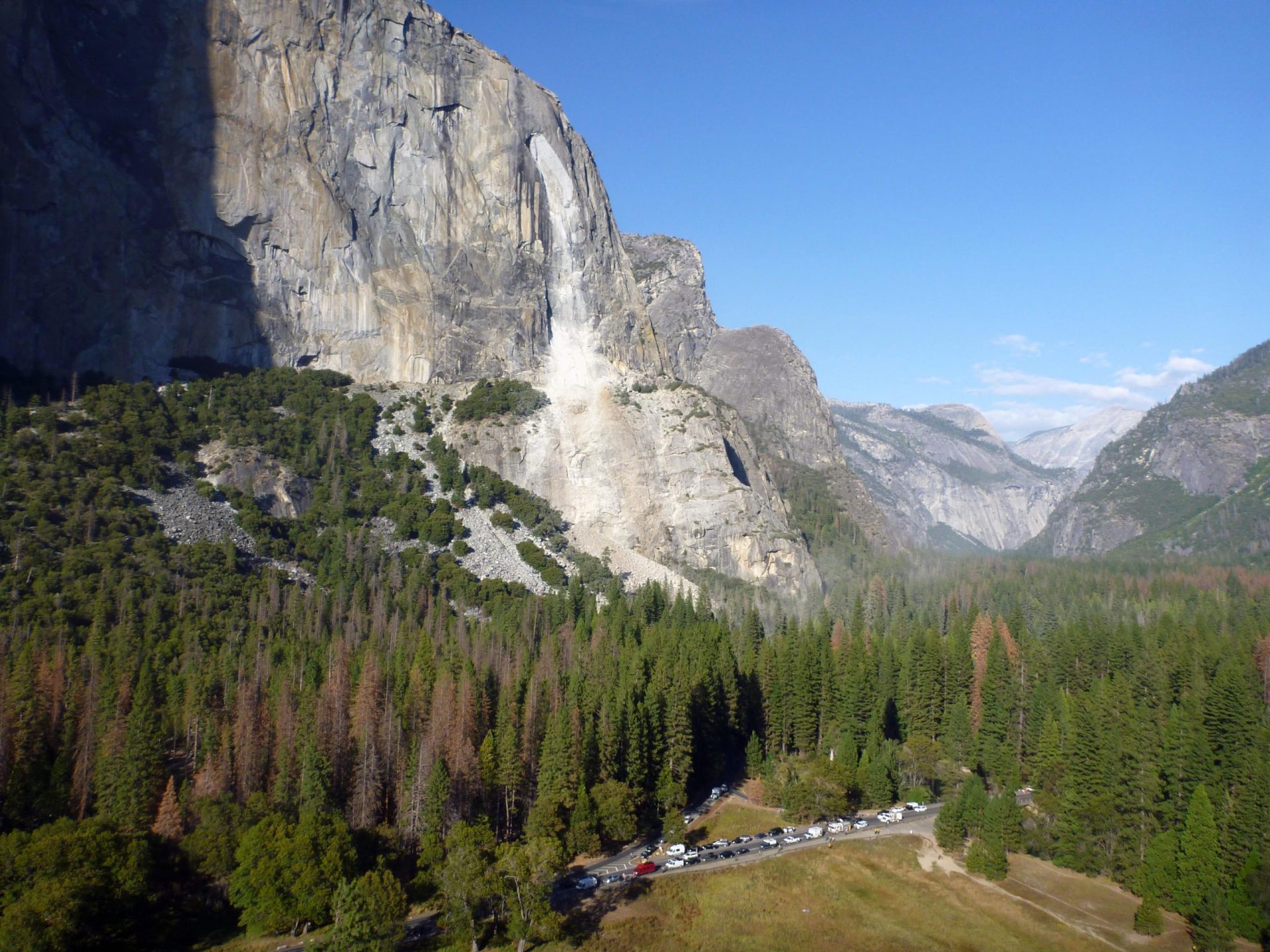 Casal morre a tirar selfie à beira do penhasco no Parque de Yosemite, nos EUA