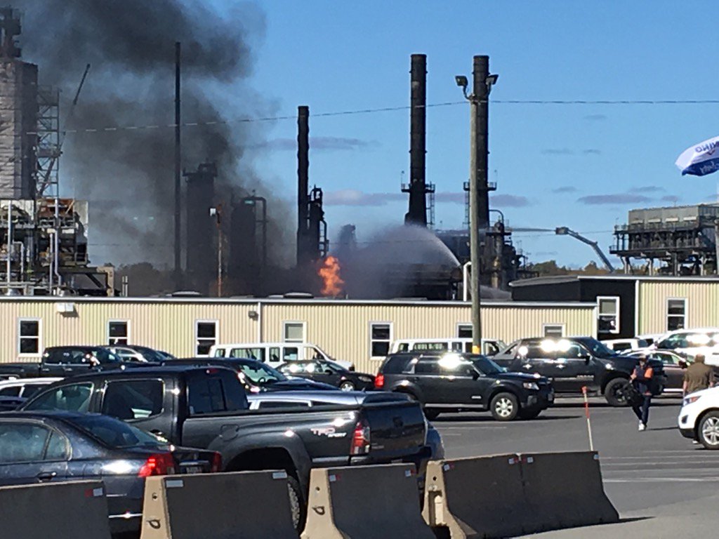 Explosão ocorre na maior refinaria do Canadá
