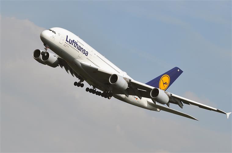 Lufthansa vai contratar 8 mil pessoas este ano