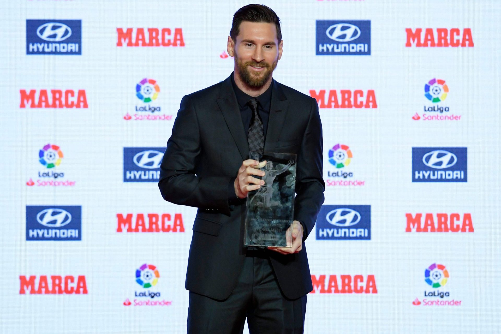 Messi recebe prémio de melhor marcador da Liga espanhola