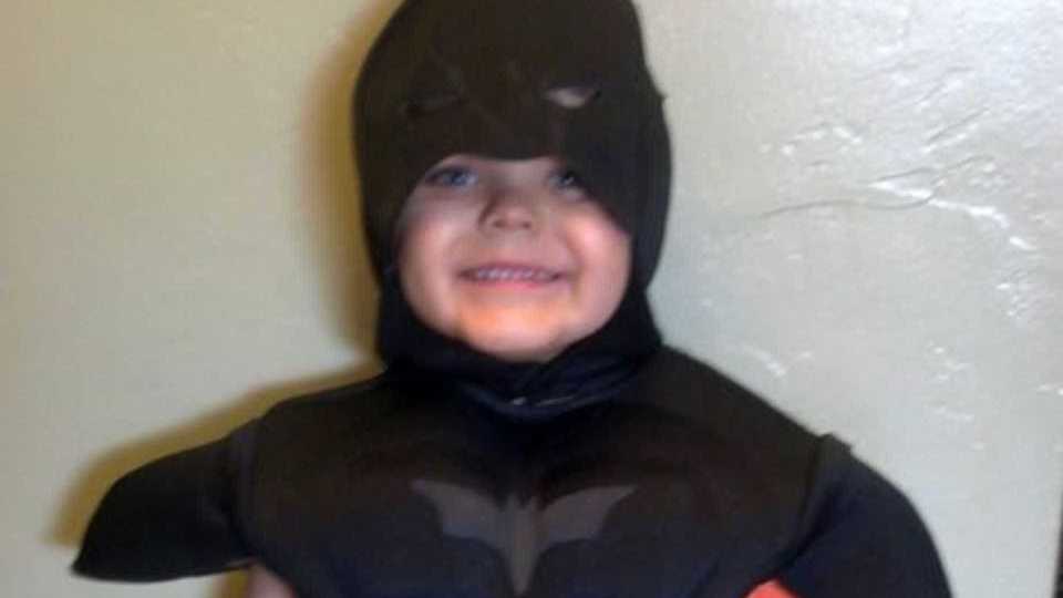 Criança que foi Batman por um dia venceu a luta contra o cancro