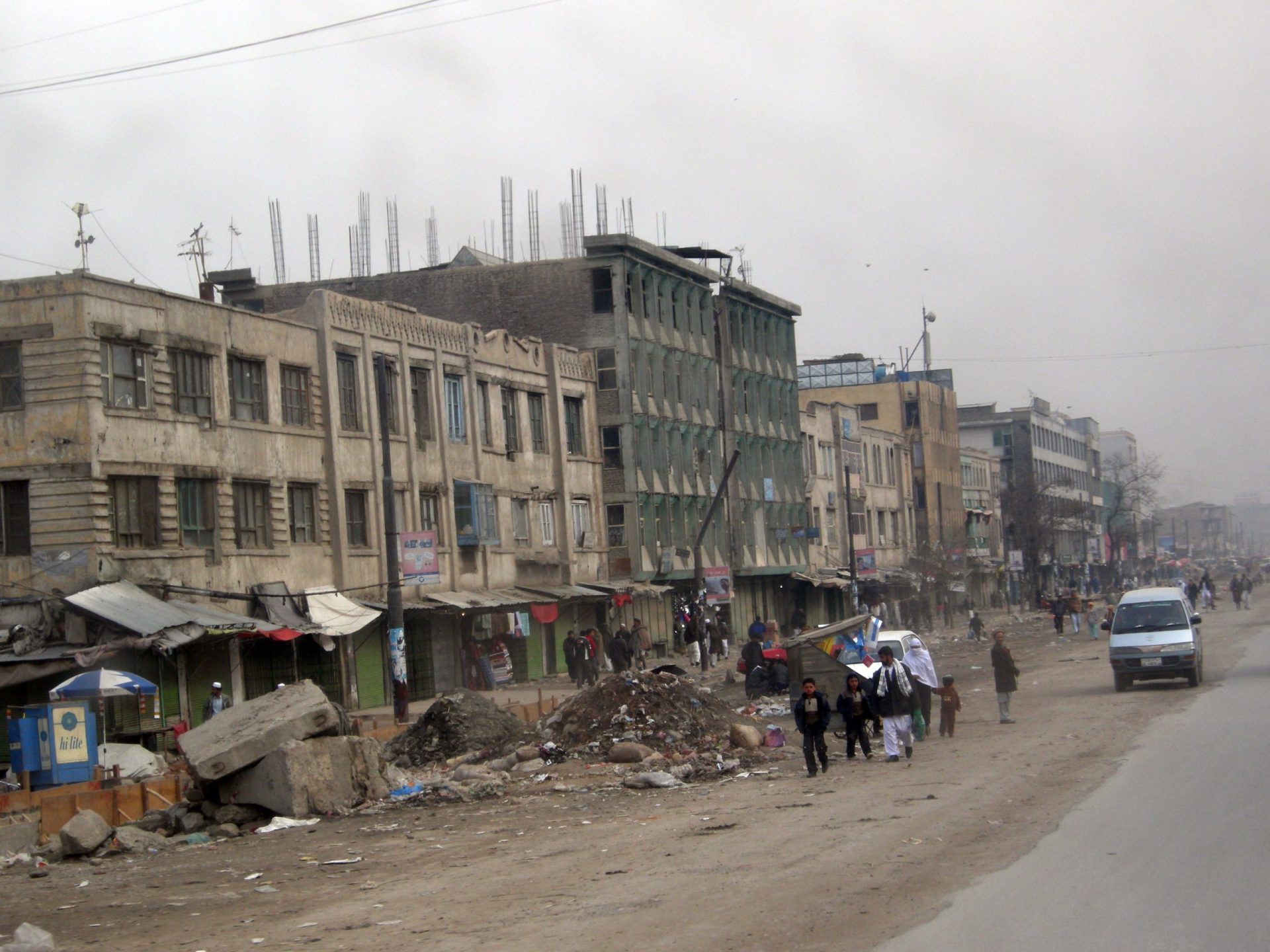 Explosão em Cabul faz pelo menos 50 vítimas mortais