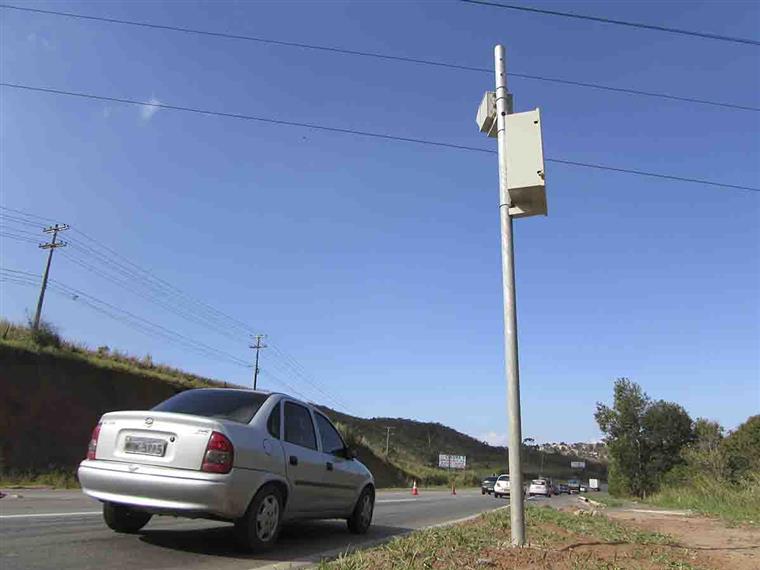 Saiba onde vão estar os radares de velocidade este mês