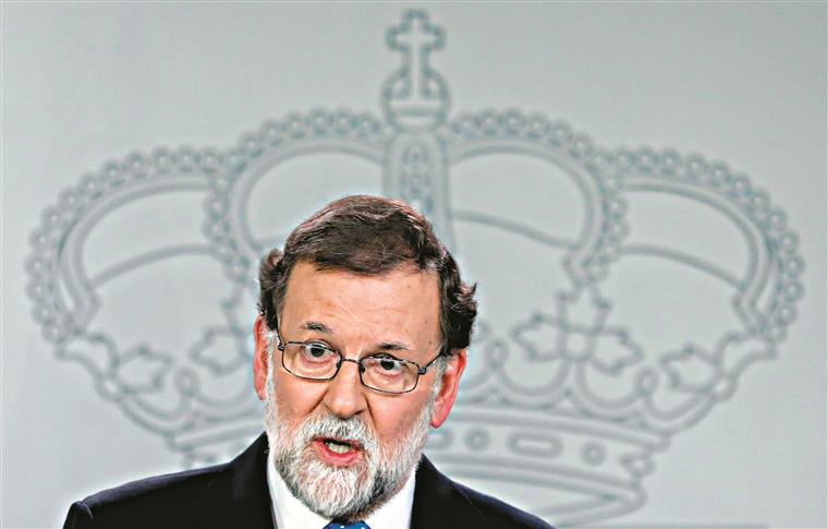 Mariano Rajoy quer impedir investidura de Puigdemont