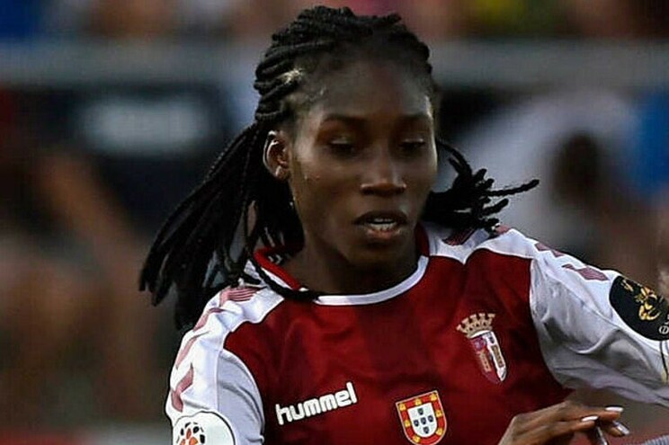 Jogadora do Braga denuncia racismo: &#8220;Sou uma mulher negra e não peço desculpa por isso&#8221;
