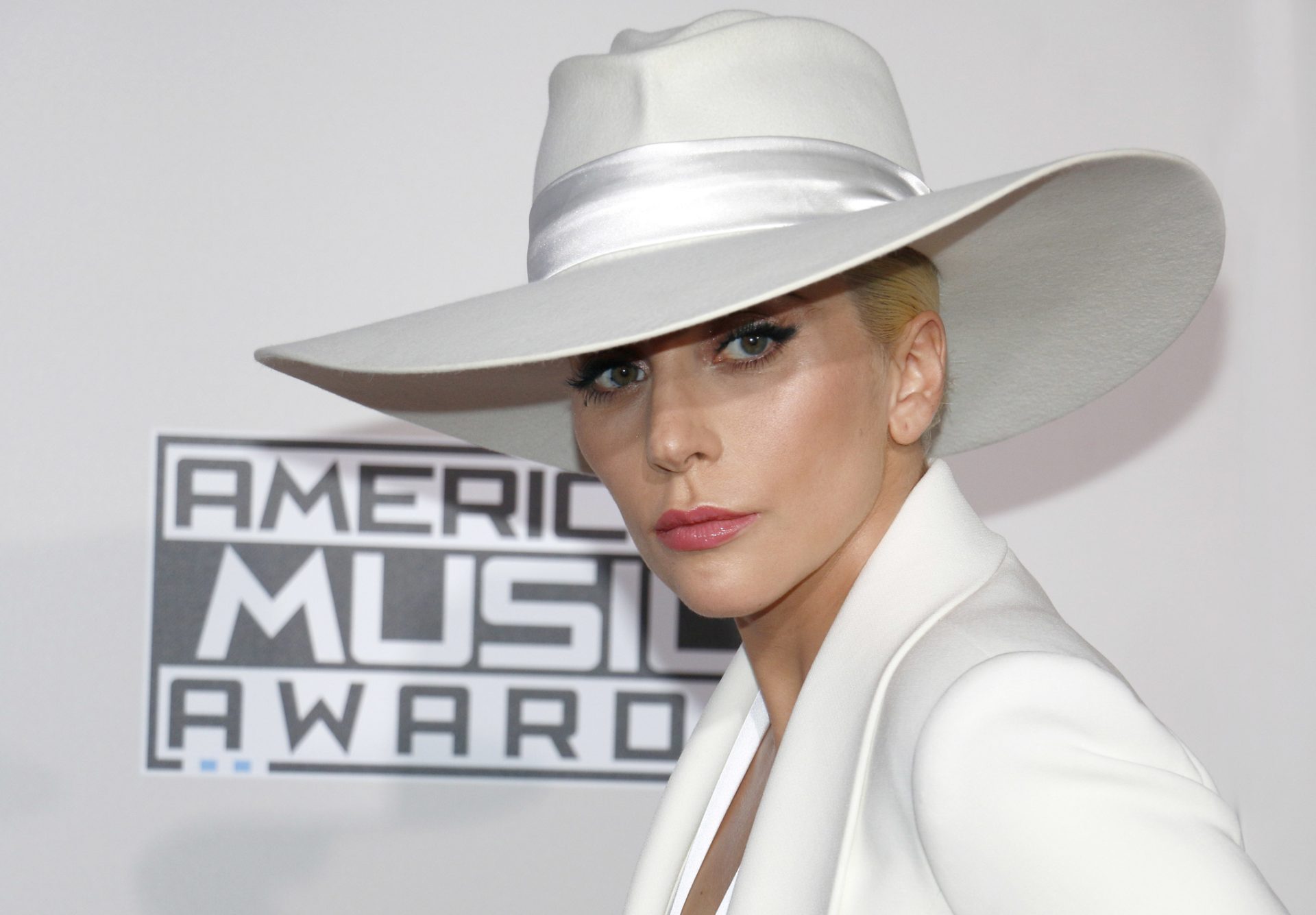 Mãe de Lady Gaga recorda passado difícil da filha