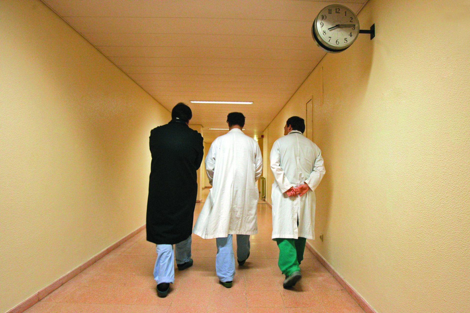 Diretores e chefes de serviço do hospital de Évora demitem-se em bloco