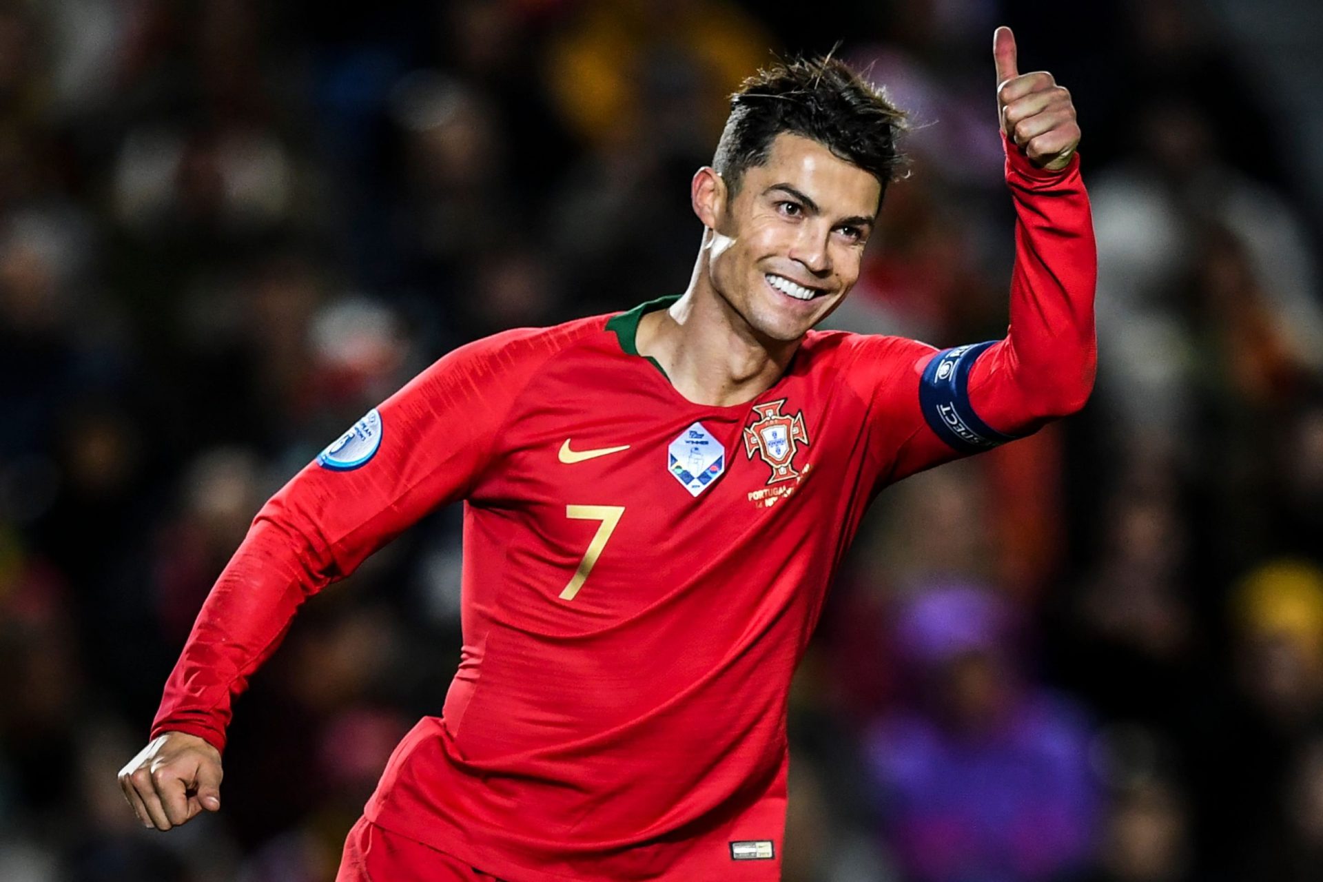 Ronaldo faz hat-trick e Portugal atropela a Lituânia