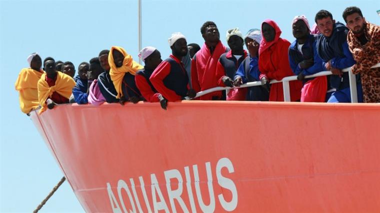 Portugal aceita acolher 20 pessoas resgatadas por navios humanitários